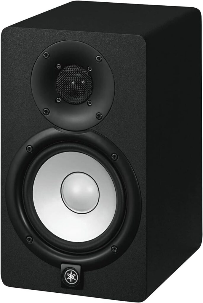 YAMAHA Hs5
